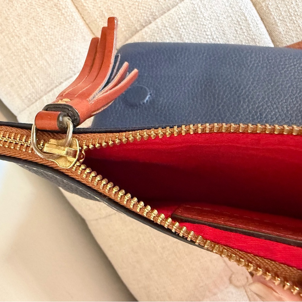 Dooney & Bourke Pebble Leather Foldover Crossbody – Navy – Like New - Picture 4 of 8